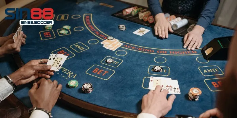 Blackjack là một tựa game rất hấp dẫn tại Sin88